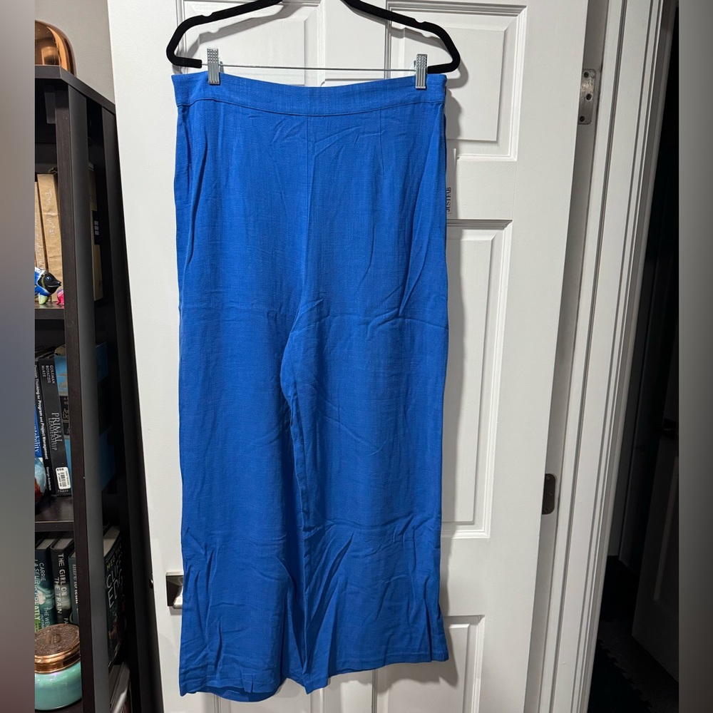 JustFab Royal Blue linen like pants NWT